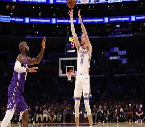 雷霆卡魯索賽后開玩笑說，他和湖人隊(duì)勒布朗詹姆斯差點(diǎn)打起來