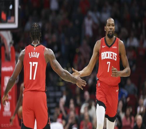 巨星對(duì)飆！杜蘭特26+6+3得分里程碑！小卡空砍24+8+3，謝潑德救主