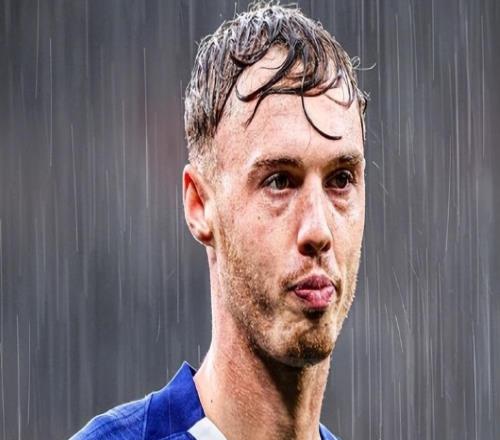 切爾西2球領先被利茲聯逼平，主帥換人失水準，裁判判罰左右賽果