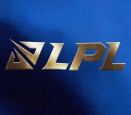 其他都是菜騎士之路四場比賽除TES，其余三場比賽都是以下克上