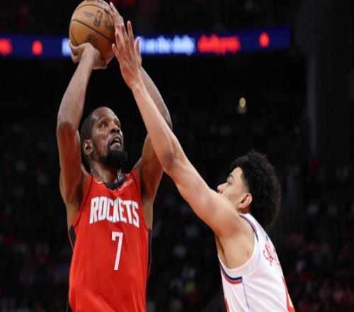 1000場(chǎng)20+里程碑！杜蘭特與任嘉倫合影送球衣跟馬瑟林嗆聲也吸睛