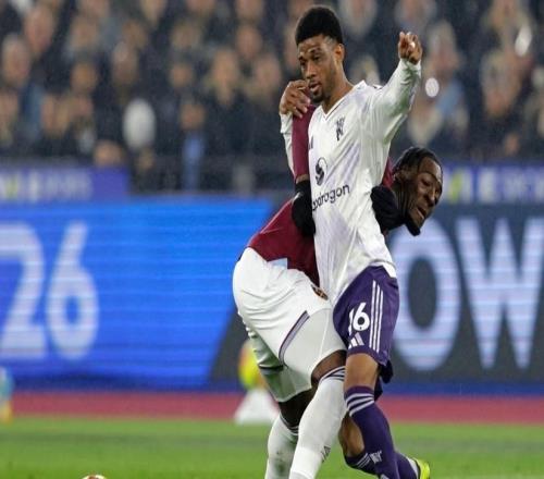 一定是特別的緣分，爭(zhēng)四對(duì)手曼聯(lián)和切爾西四連勝后都戰(zhàn)平弱旅