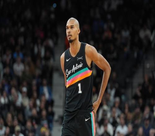 文班亞馬40+12，一戰(zhàn)封神比肩百分傳奇，馬刺28分大勝湖人奪5連勝