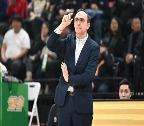 辽宁男篮大手笔!连引两强援,裁掉水货外援,乌戈全力冲击季后赛