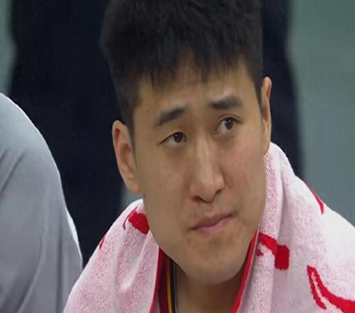 事情鬧大！CBA2隊被質(zhì)疑打假球，吉林2王牌12分鐘，第三節(jié)全華班