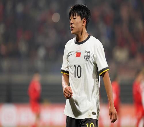 董路確認！16歲國足紅星中斷留洋+回國踢中超除夕官宣，下家揭曉