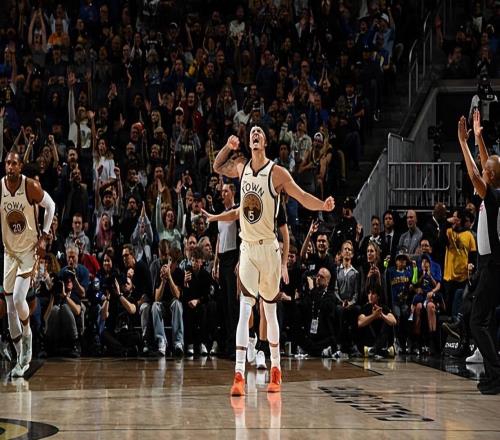 完成絕殺率領(lǐng)球隊(duì)完成逆襲！鋒線新星已經(jīng)在勇士站穩(wěn)了腳跟