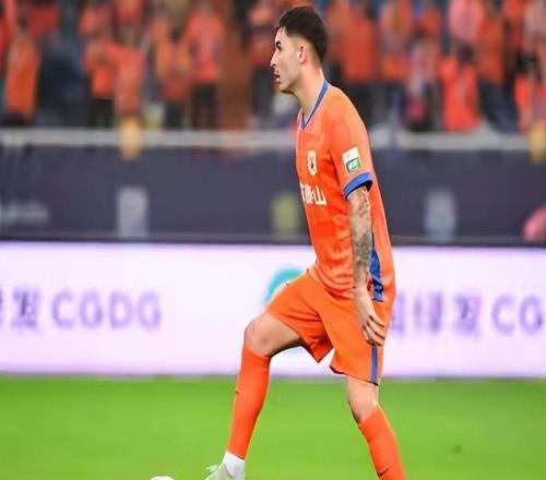 昔日西甲鐵衛(wèi)在新東家慘遭無(wú)視，泰山隊(duì)及時(shí)止損，做了最明智決定