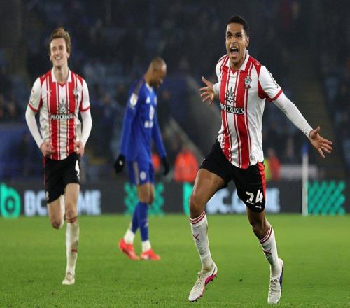 扣6分后前英超冠軍再遭暴擊30領(lǐng)先被連追4球+絕殺！或跌入英甲