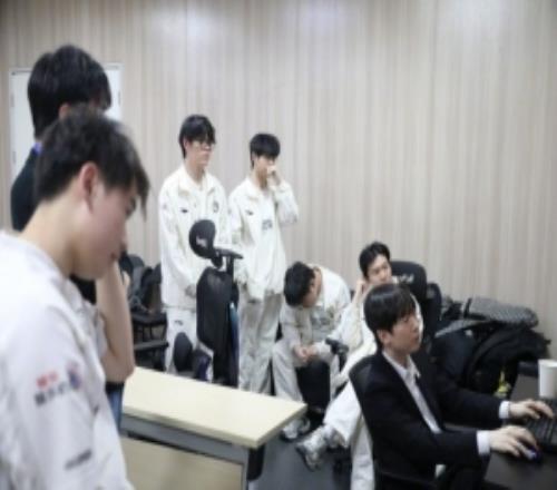 不敵NIP后IG發(fā)布賽后返圖：我們會盡全力把握最后的機(jī)會