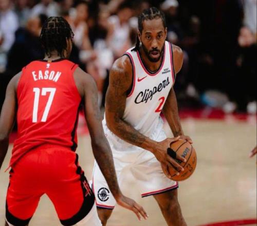 完勝！杜蘭特26+6創(chuàng)紀(jì)錄，申京22+7探花爆發(fā)，倫納德24+8全隊(duì)最低