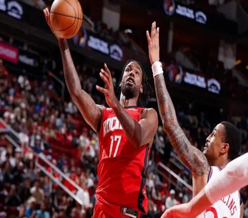 又上頭了！火箭鋒線新星在比賽閱讀能力方面的短板又一次被放大了