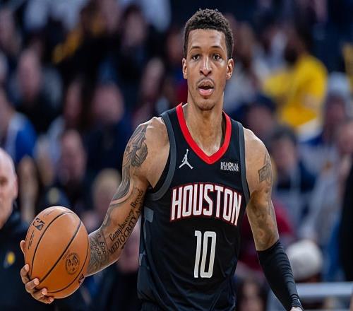 第一節(jié)就拿下9分，結(jié)果火箭鋒線新星在后三節(jié)加起來只得到了4分