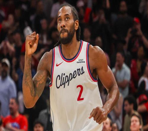 末節(jié)19分+中投絕殺，萊昂納德帶傷復(fù)仇火箭，賽后一舉動引熱議