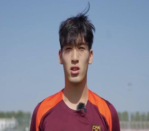 潘偉力：云南玉昆簽下布尼亞明，給恒大足校補(bǔ)償費(fèi)+二轉(zhuǎn)分成