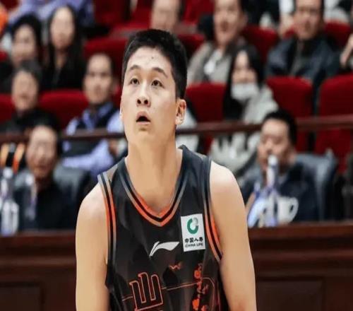 山東9776廣廈2喜2憂！瓊斯+王證出價(jià)值，陳林堅(jiān)還需調(diào)整！