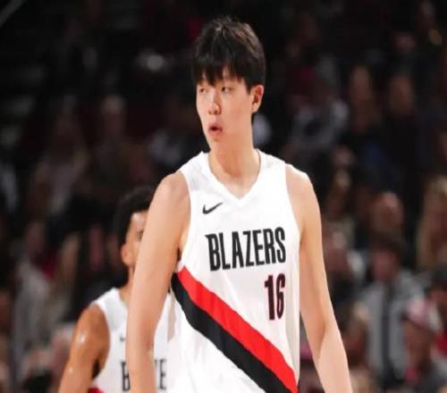 跟進完成暴扣！楊瀚森垃圾時間提振士氣，開拓者慘敗