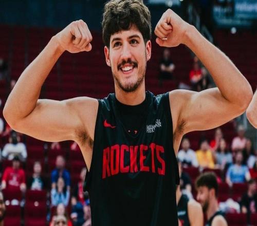 2場砍33+8+8！再中9記三分！休城21歲射手崛起，火箭輸球他沒輸