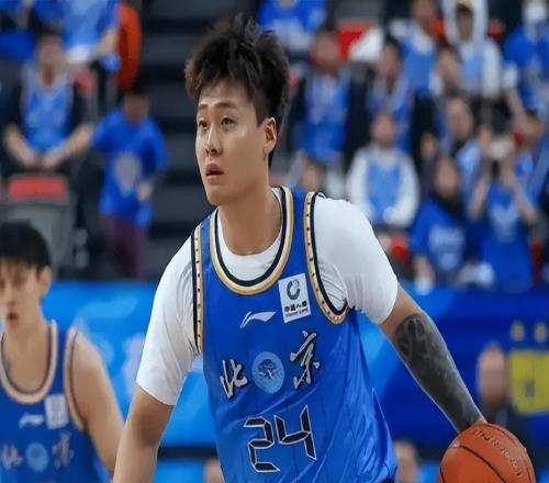 禁賽3場+罰款5萬！絲毫不影響趙睿男籃賽程不少球迷認(rèn)為處罰太輕