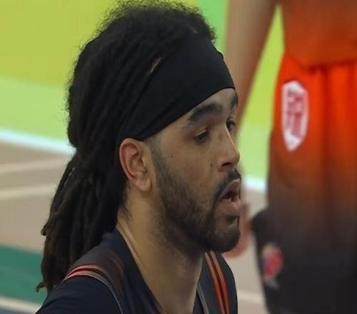 邱彪：主要贏在態(tài)度和幸運(yùn)，滿意新外援瓊斯的表現(xiàn)，但參考性有限