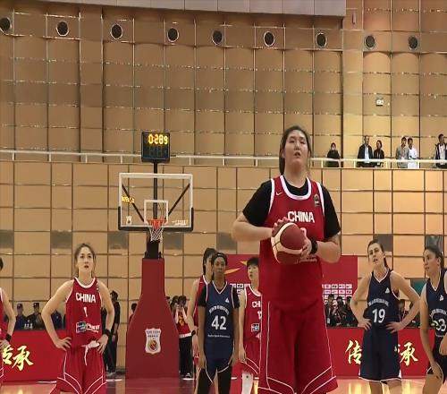 中國(guó)女籃：楊舒予14分助攻王，奇兵5中5，張子宇高效11+9