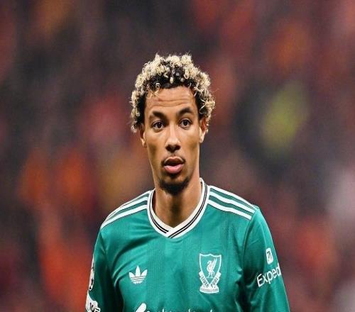 再遭邊后衛(wèi)魔咒重創(chuàng)！薩拉赫超杰拉德，利物浦10力克最強升班馬