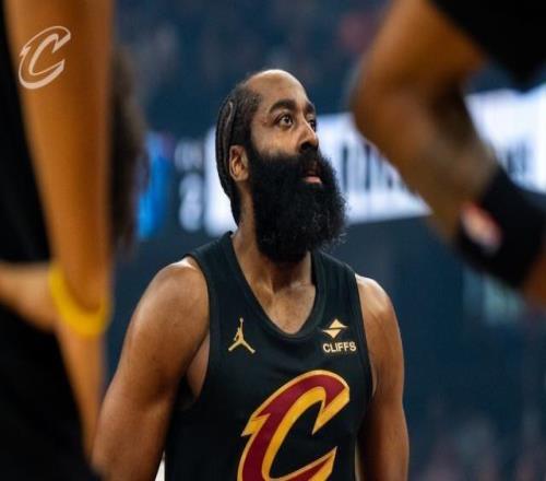 哈登騎士主場首秀只進(jìn)1球瘋狂喂餅助隊(duì)友創(chuàng)新高