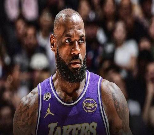 隊(duì)友被禁賽+起訴！詹姆斯徹底放棄了...