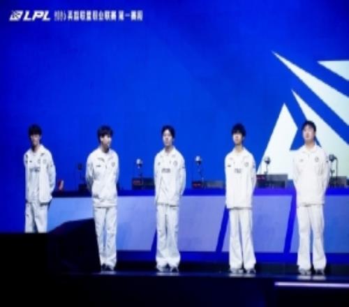 LPL官方發(fā)布IG賽后返圖：極志凌云，勢破重圍