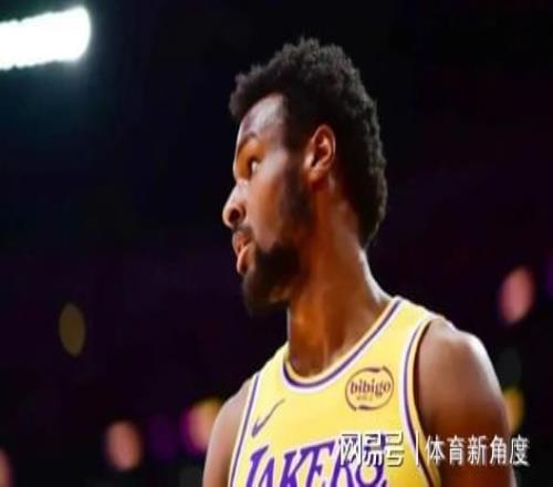 63+11記三分，一賽季，布朗尼打出來了