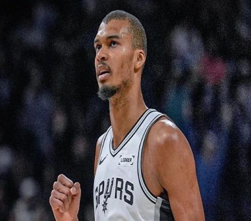 逆轉勇士取6連勝！文班亞馬背靠背兩戰66+21沖MVP身前存兩座大山