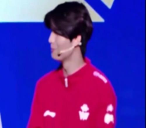 狠話環節Xiaohu：天氣越來越暖和369：TES打JDG我在哪哪邊贏