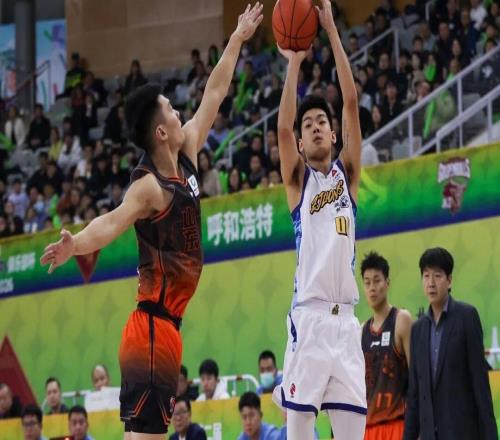 王欣瑞續(xù)峻瑋得分上雙，塔克卡爾頓合砍37分，浙江方興渡結(jié)束CBA俱樂部杯賽之旅