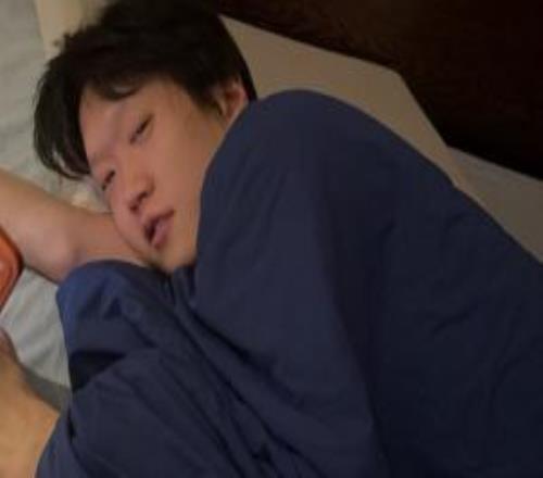 “投敵”了Shanks昨天才選WE作為對手，隔天就出現(xiàn)在Cube床上