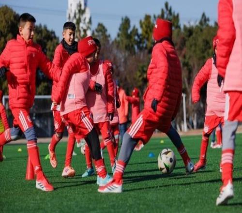 德企聯(lián)手拜仁慕尼黑，帶領新疆足球少年開啟公益青訓計劃