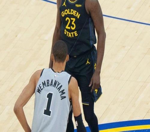 福克斯16中11文班亞馬26+9+2封蓋，追夢空砍準三雙，馬刺復仇勇士