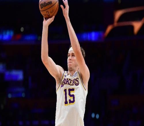 湖人124104獨行俠球員評價：5人優秀，3人及格，斯瑪特低迷