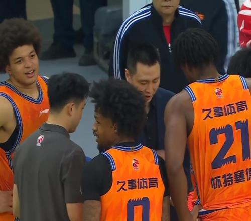 跟洛夫頓搶MVP男籃最大對手正式曝光，郭士強有大麻煩了！