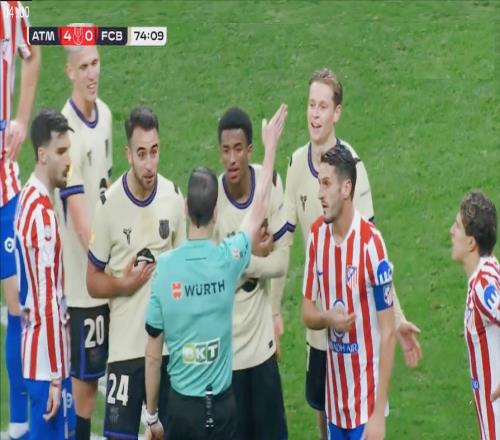 紅牌！意外04慘敗，國王杯關(guān)鍵戰(zhàn)：巴薩爭冠渺茫，亞馬爾遭痛批