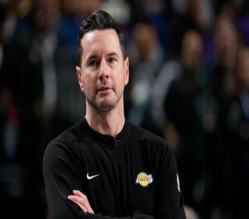 雷迪克:詹東里三核心一起只打10場球,我對目前戰績感到滿意