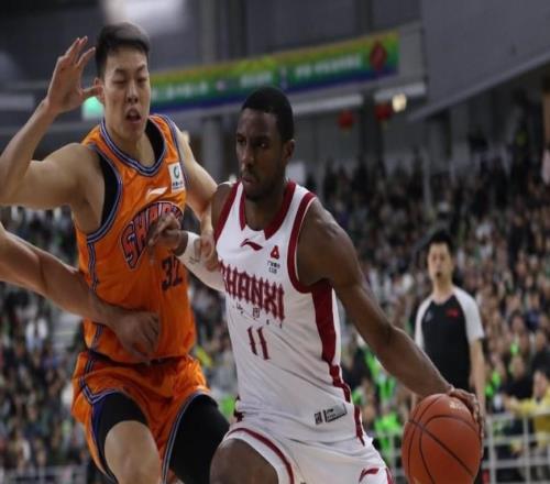 CBA最激烈一戰!全場6人犯滿狂送84罰球:迪亞洛挑釁大白邊險被揍