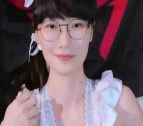 韓國粉絲也頂不住!中國女Faker走紅海外韓國玩家我的眼睛燒起來了!