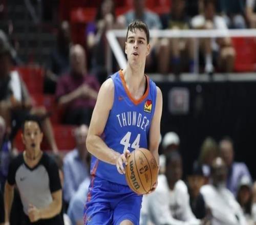 進入聯盟596天后,他終于迎來生涯首秀