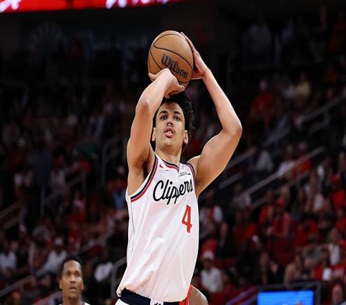 近段時間狀態下滑非常明顯！快船鋒線新秀再這樣要跌出輪換陣容了