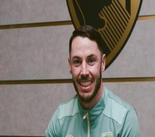 官方：伯恩茅斯與34歲隊(duì)長(zhǎng)亞當(dāng)史密斯續(xù)約至2027年