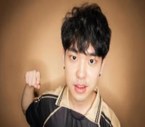 Berserker:我收到了一些來自LPL、LCK的意向,但LYON更好