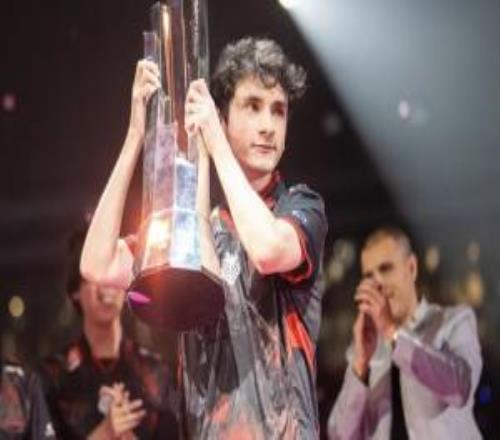 G2為輔助Labrov送上生日祝福:籃球傳奇,輔助GOAT生日快樂