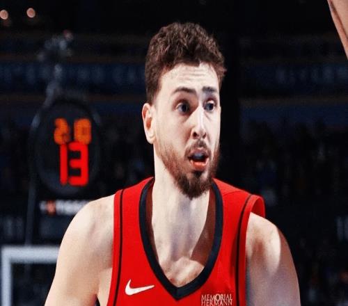 轟16+3+6！帶隊(duì)5勝1負(fù)，直接讓謝潑德首發(fā)吧，烏度卡你沒有退路了