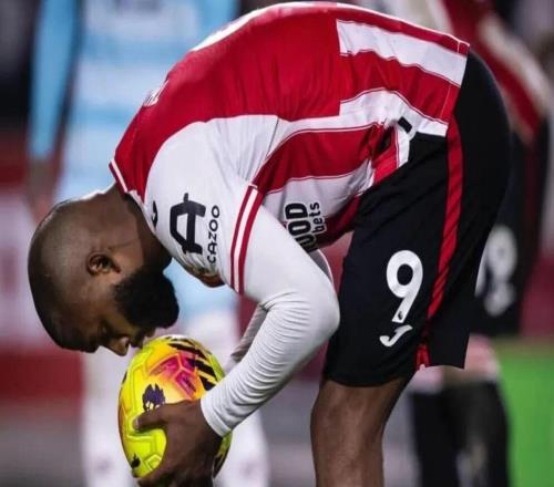 卡里克談獲得1月英超最佳主帥獎項伊戈爾蒂亞戈：因為曼聯(lián)，我喜歡上足球并且成為一名球員