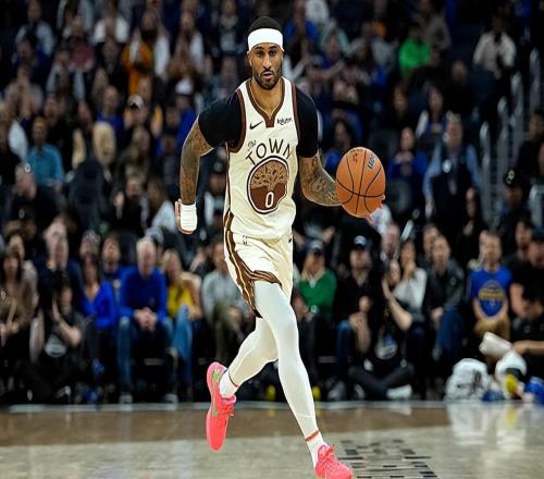 雷打不動??！明明場上效果一塌糊涂，勇士還是堅持讓他繼續(xù)出場